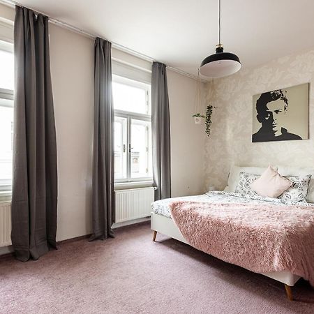 Nice Big Apartment 2Bds - Belgicka براغ المظهر الخارجي الصورة