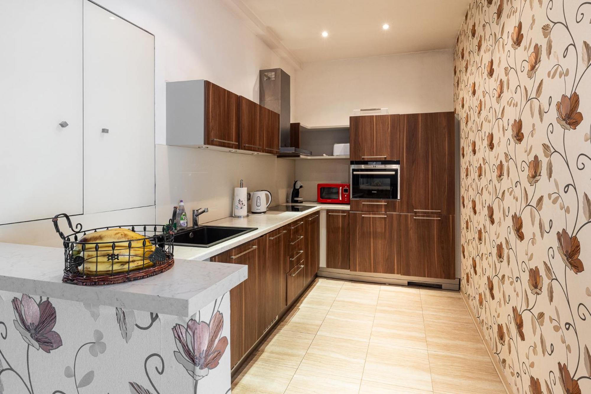 Nice Big Apartment 2Bds - Belgicka براغ المظهر الخارجي الصورة