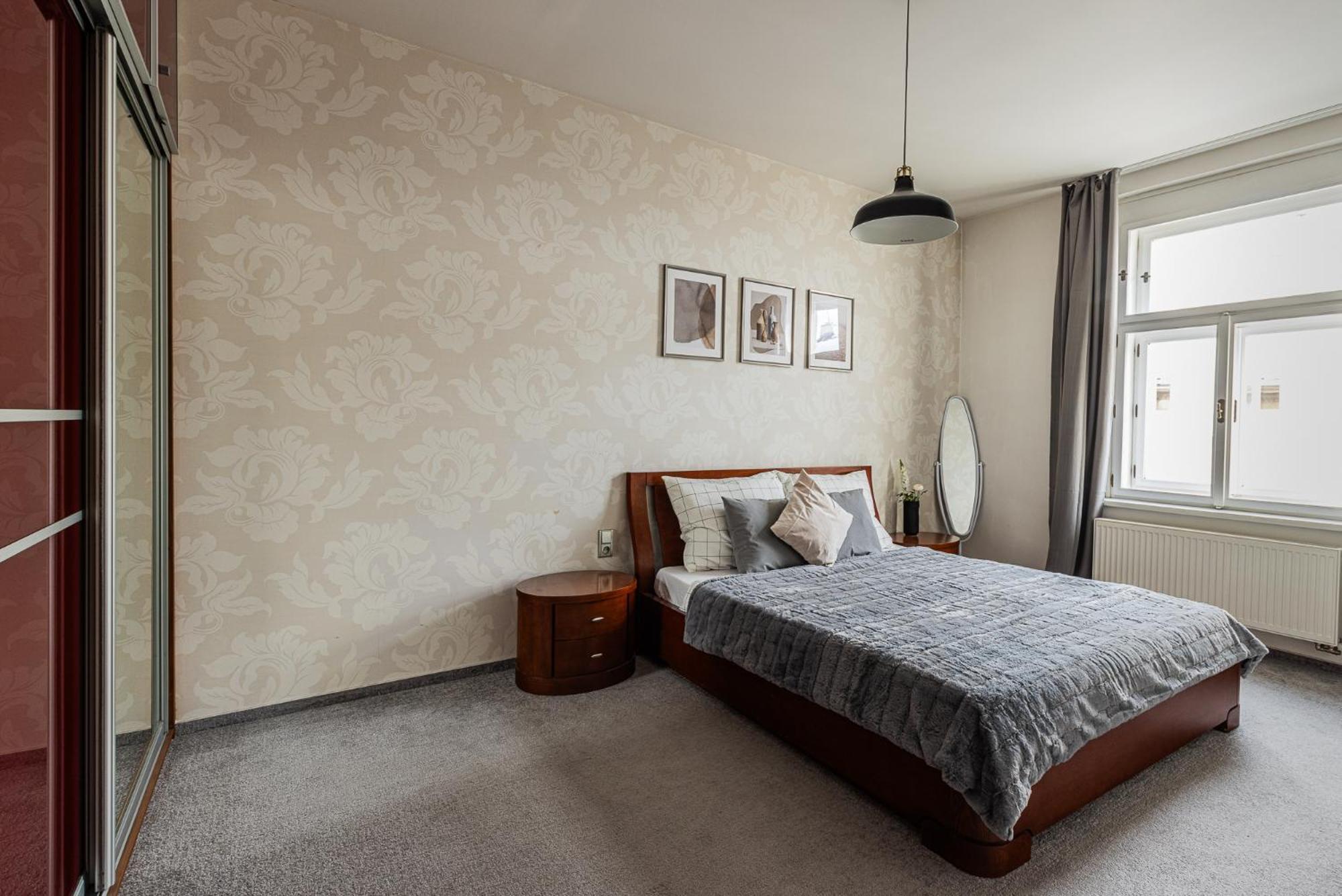 Nice Big Apartment 2Bds - Belgicka براغ المظهر الخارجي الصورة