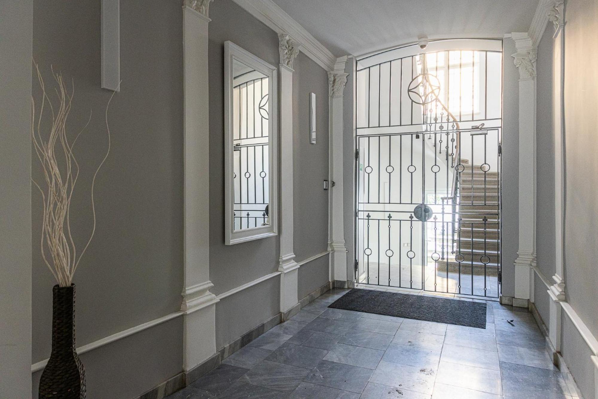 Nice Big Apartment 2Bds - Belgicka براغ المظهر الخارجي الصورة