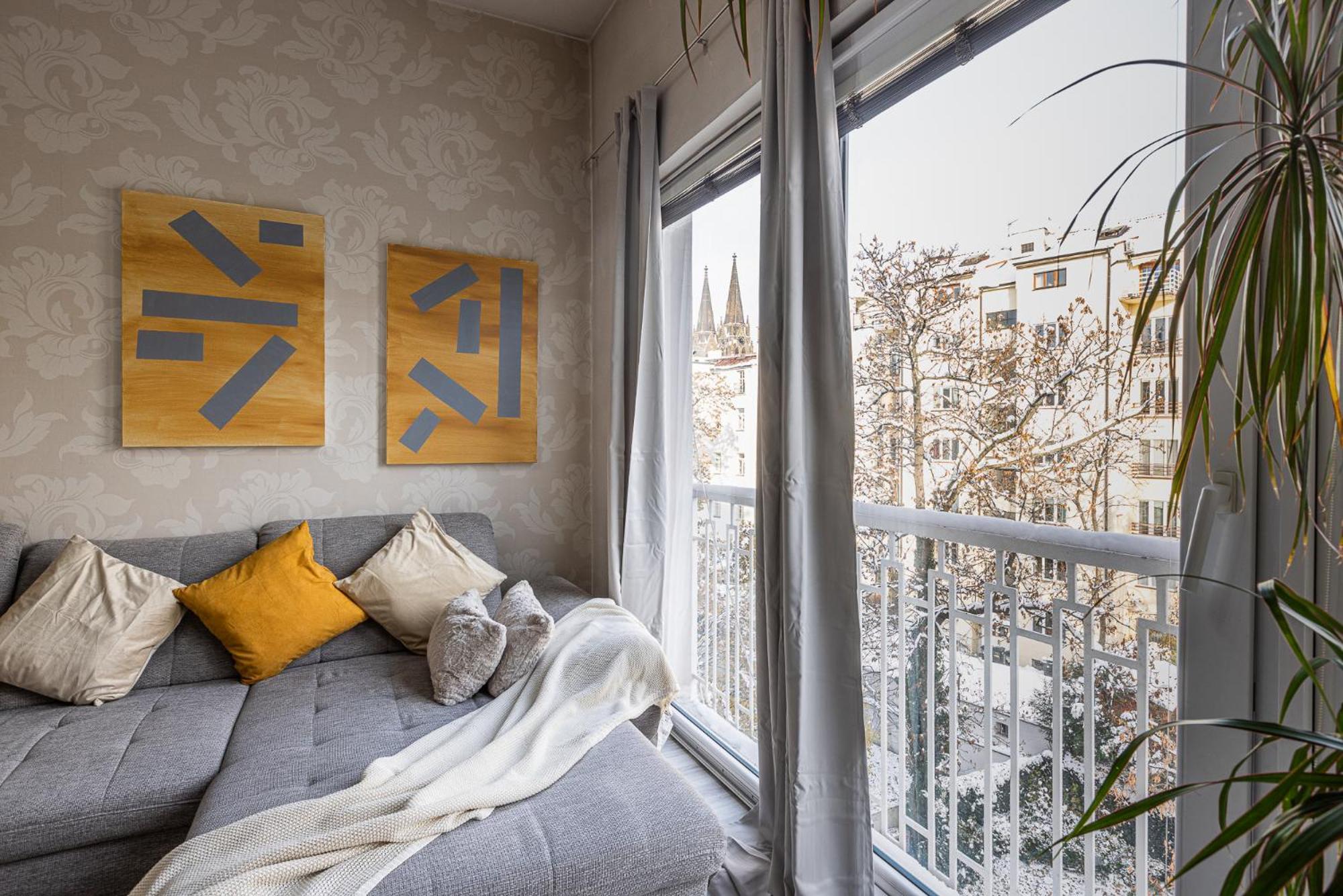Nice Big Apartment 2Bds - Belgicka براغ المظهر الخارجي الصورة