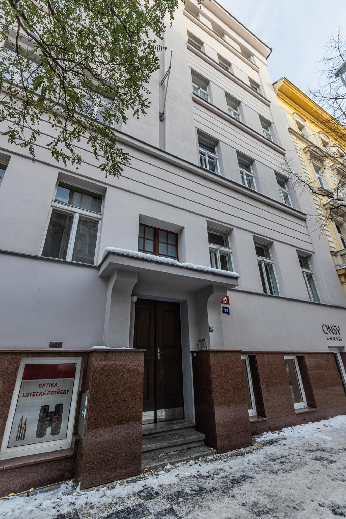 Nice Big Apartment 2Bds - Belgicka براغ المظهر الخارجي الصورة
